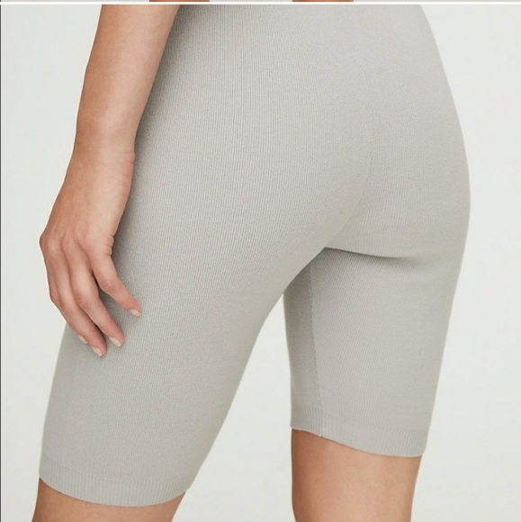 Aritzia Wilfred Mackenzie Short 9" - Picture 2 of 8